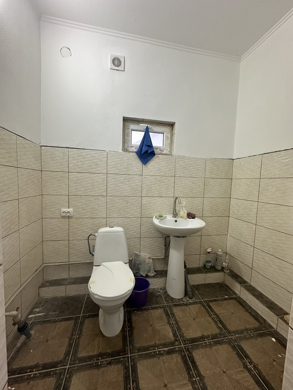 Фото 3 — Продаж - Приміщення вільного призначення - - Ціна $265,000 - 1973