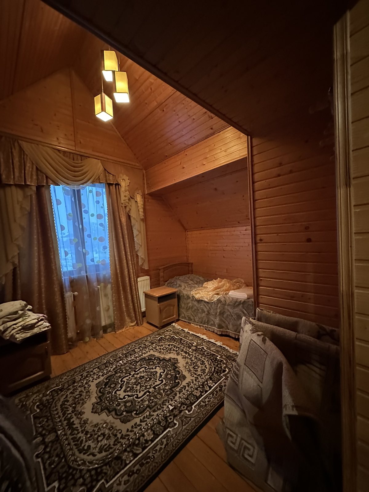 Фото 6 — Продаж - Готелі - - Ціна $295,000 - 1976