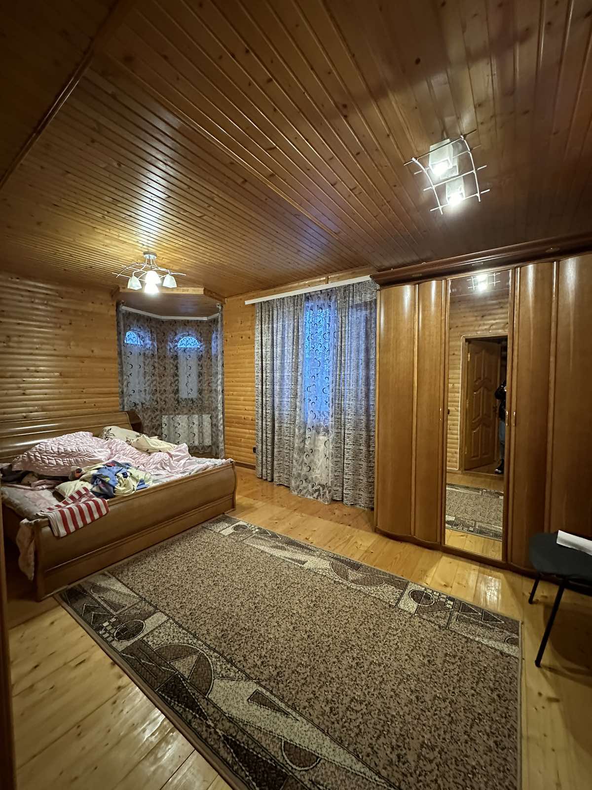 Фото 11 — Продаж - Готелі - - Ціна $295,000 - 1976