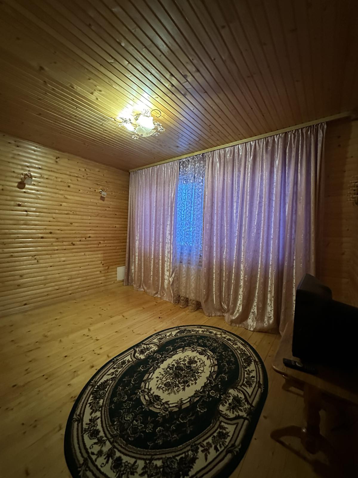 Фото 13 — Продаж - Готелі - - Ціна $295,000 - 1976