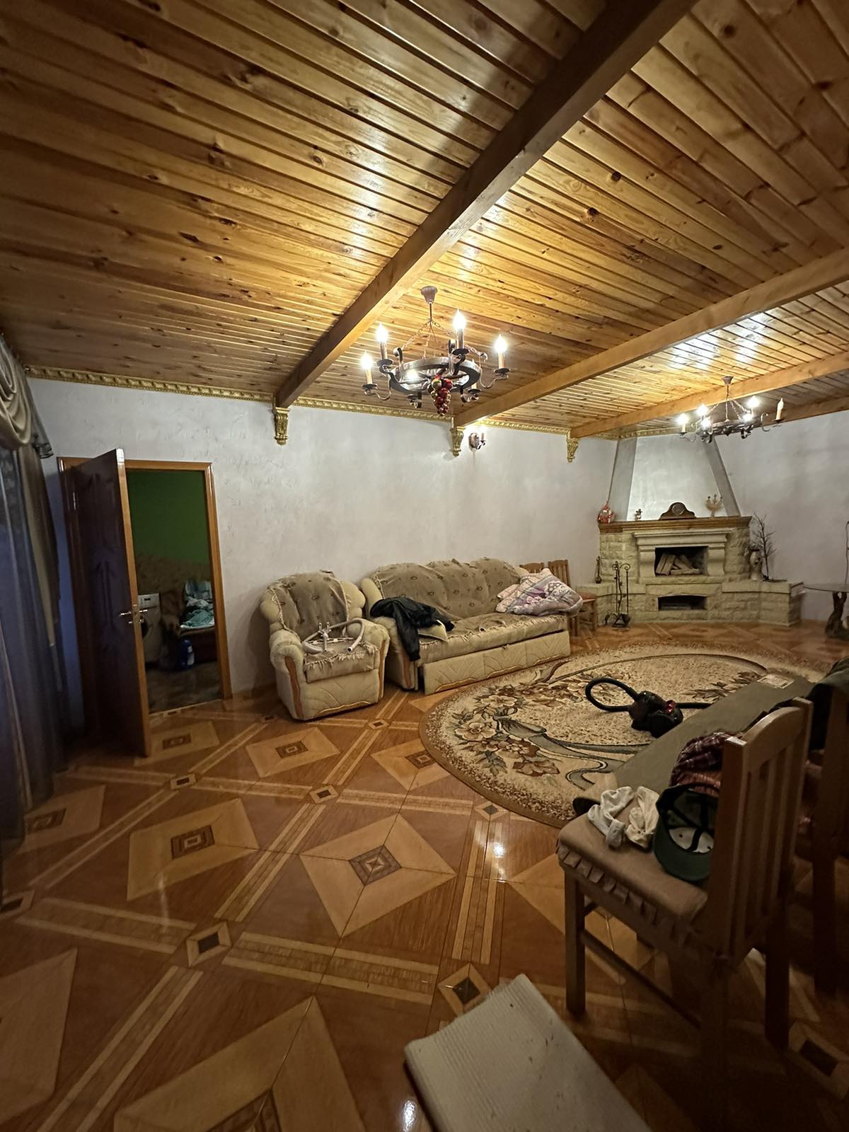 Фото 25 — Продаж - Готелі - - Ціна $295,000 - 1976