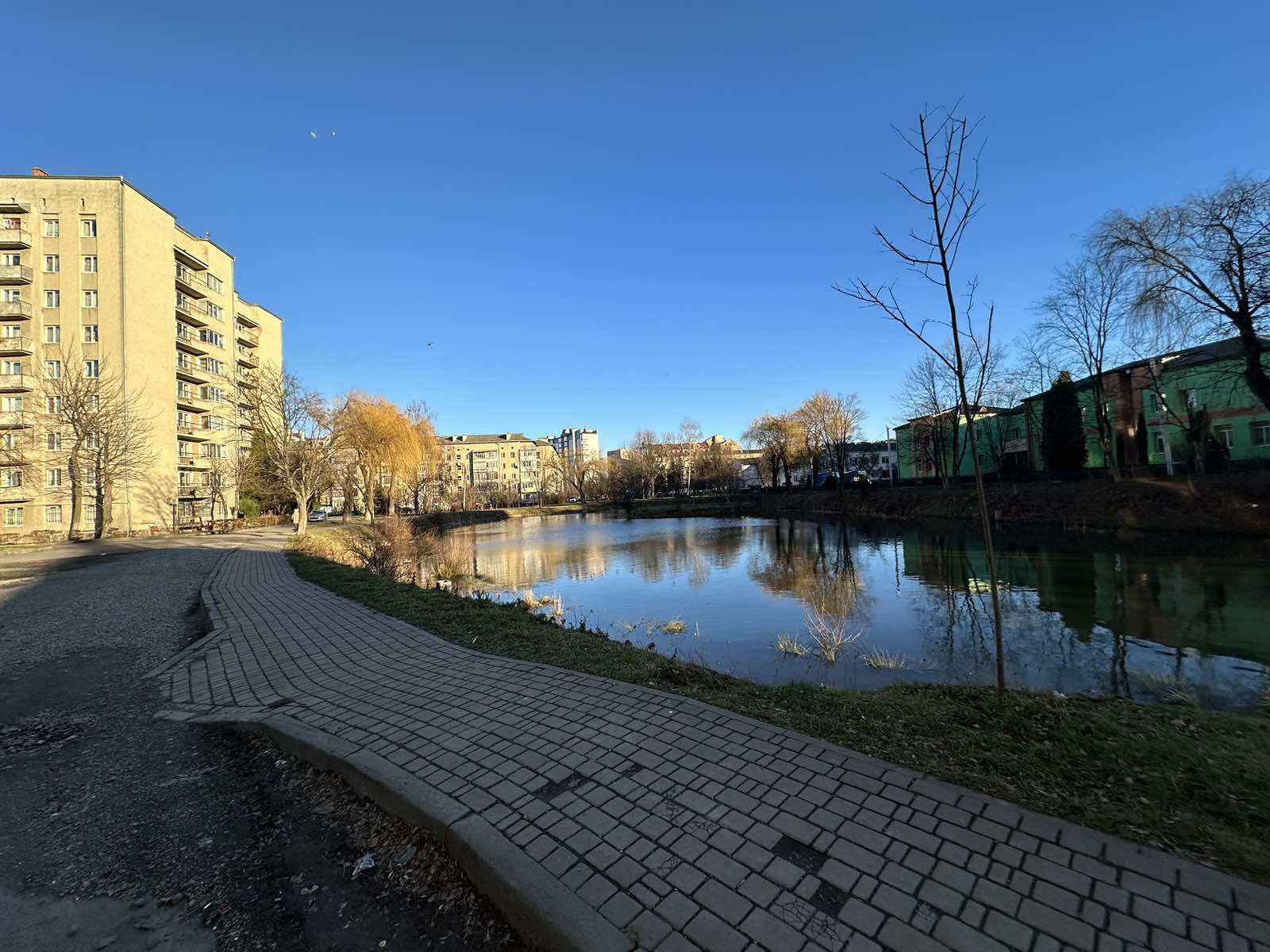 Фото 2 — Продаж - Приміщення вільного призначення - - Ціна $36,000 - 1992