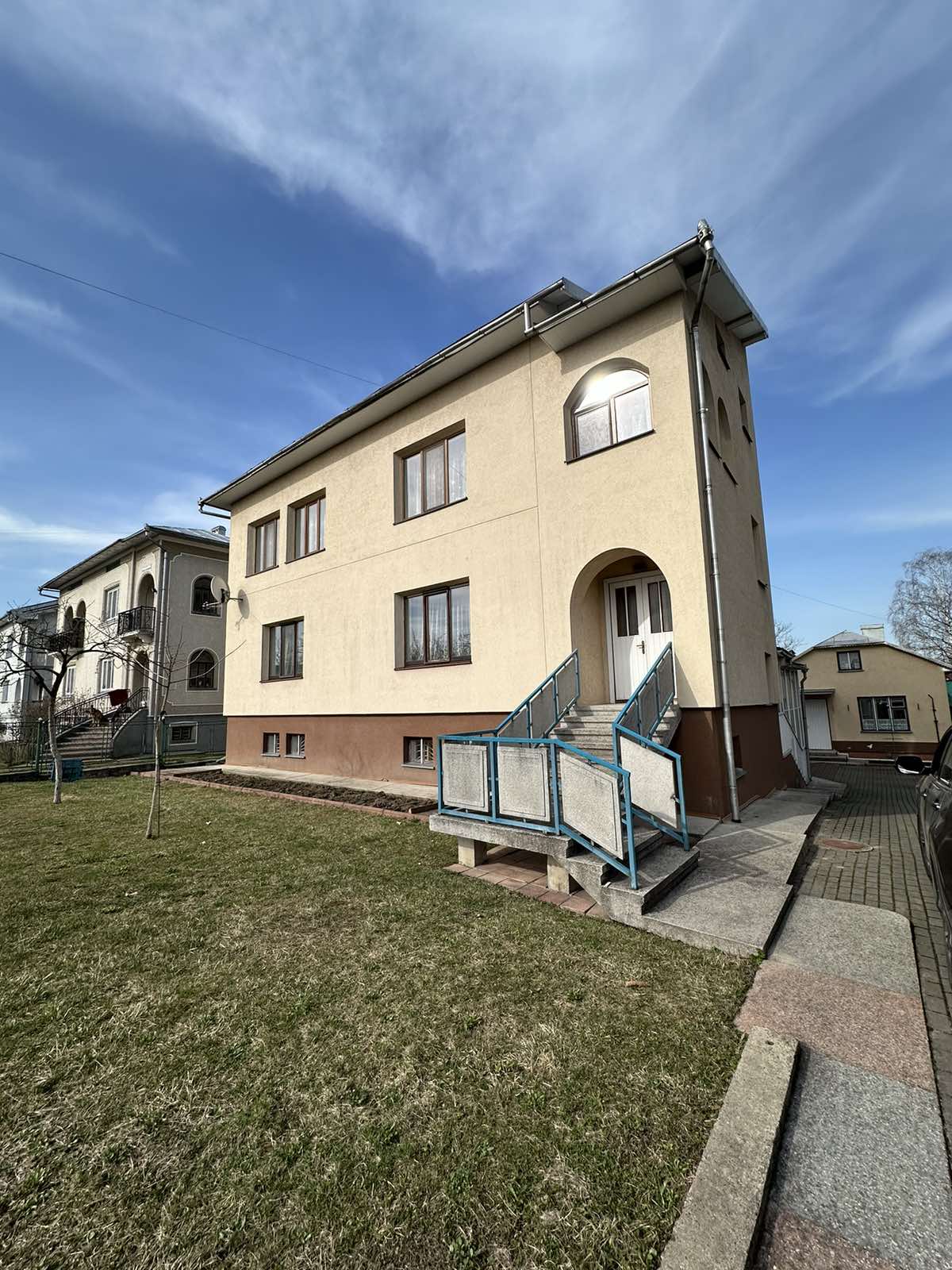 Фото 1 — Продаж - Будинок - - Ціна $180,000 - 2016