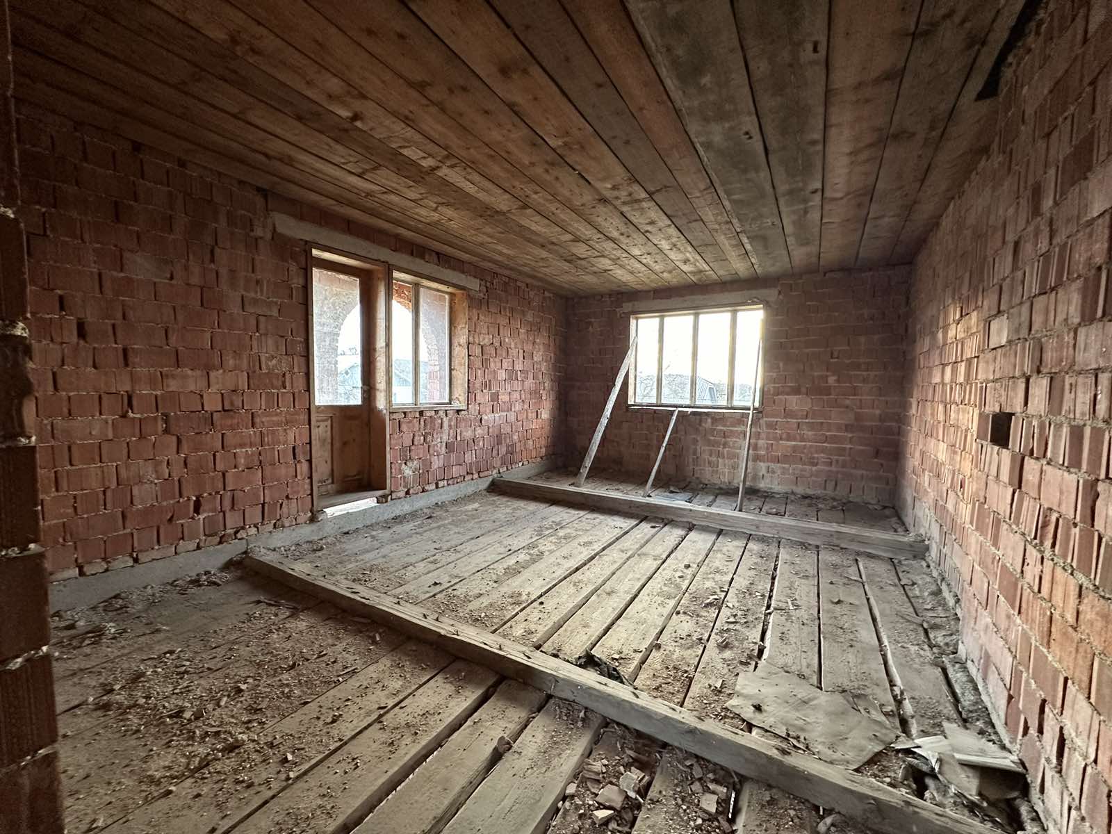 Фото 2 — Продаж - Будинок - - Ціна $27,000 - 2043