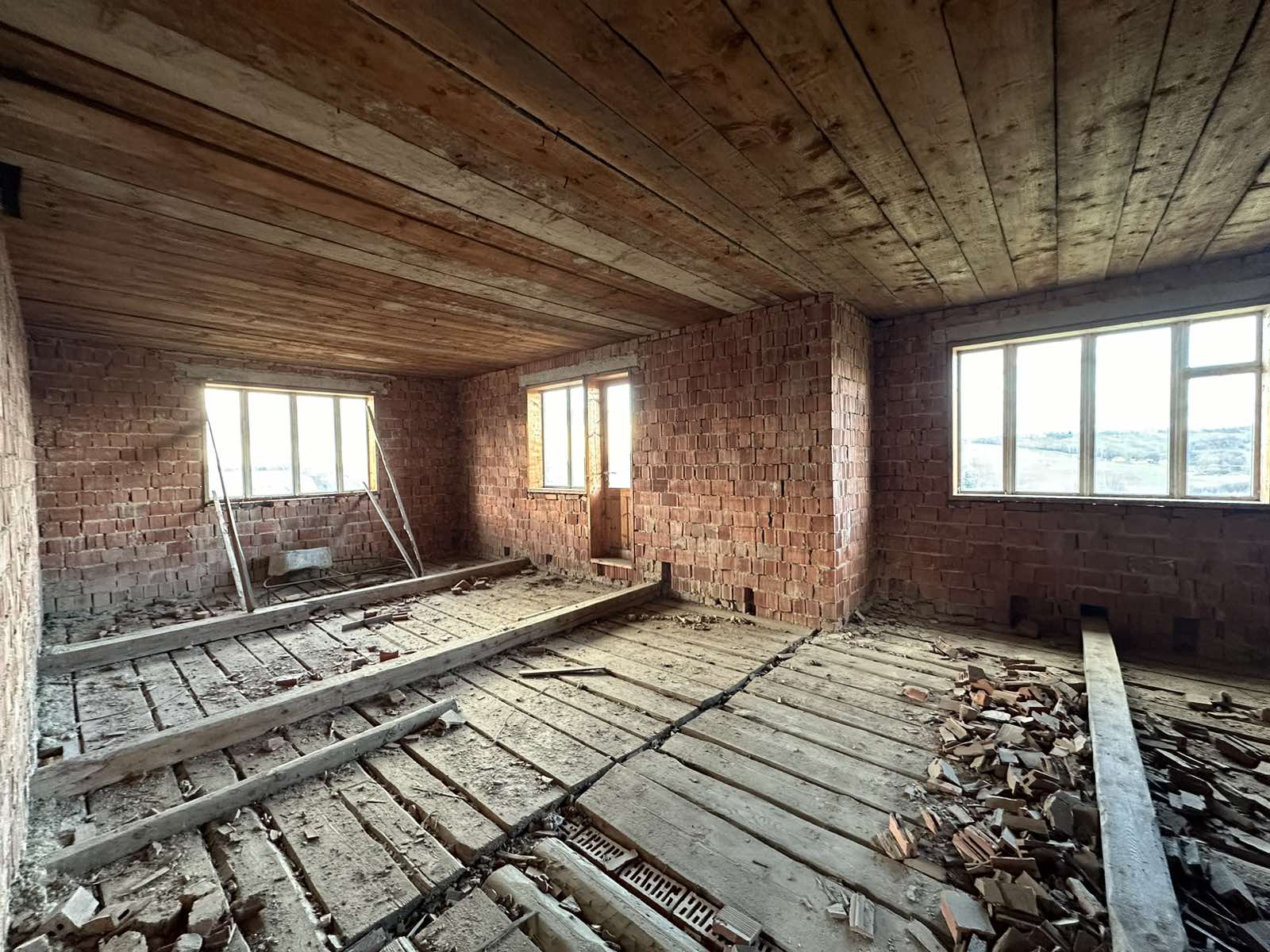 Фото 3 — Продаж - Будинок - - Ціна $27,000 - 2043