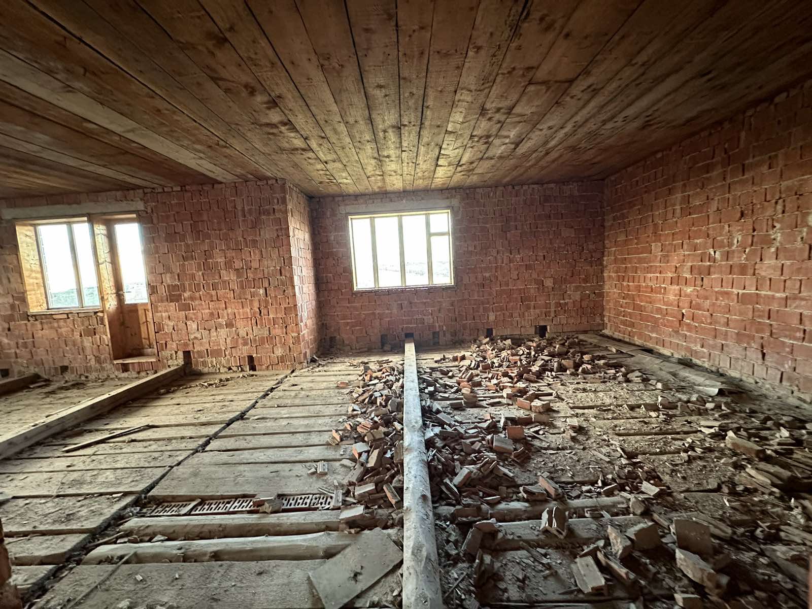Фото 4 — Продаж - Будинок - - Ціна $27,000 - 2043