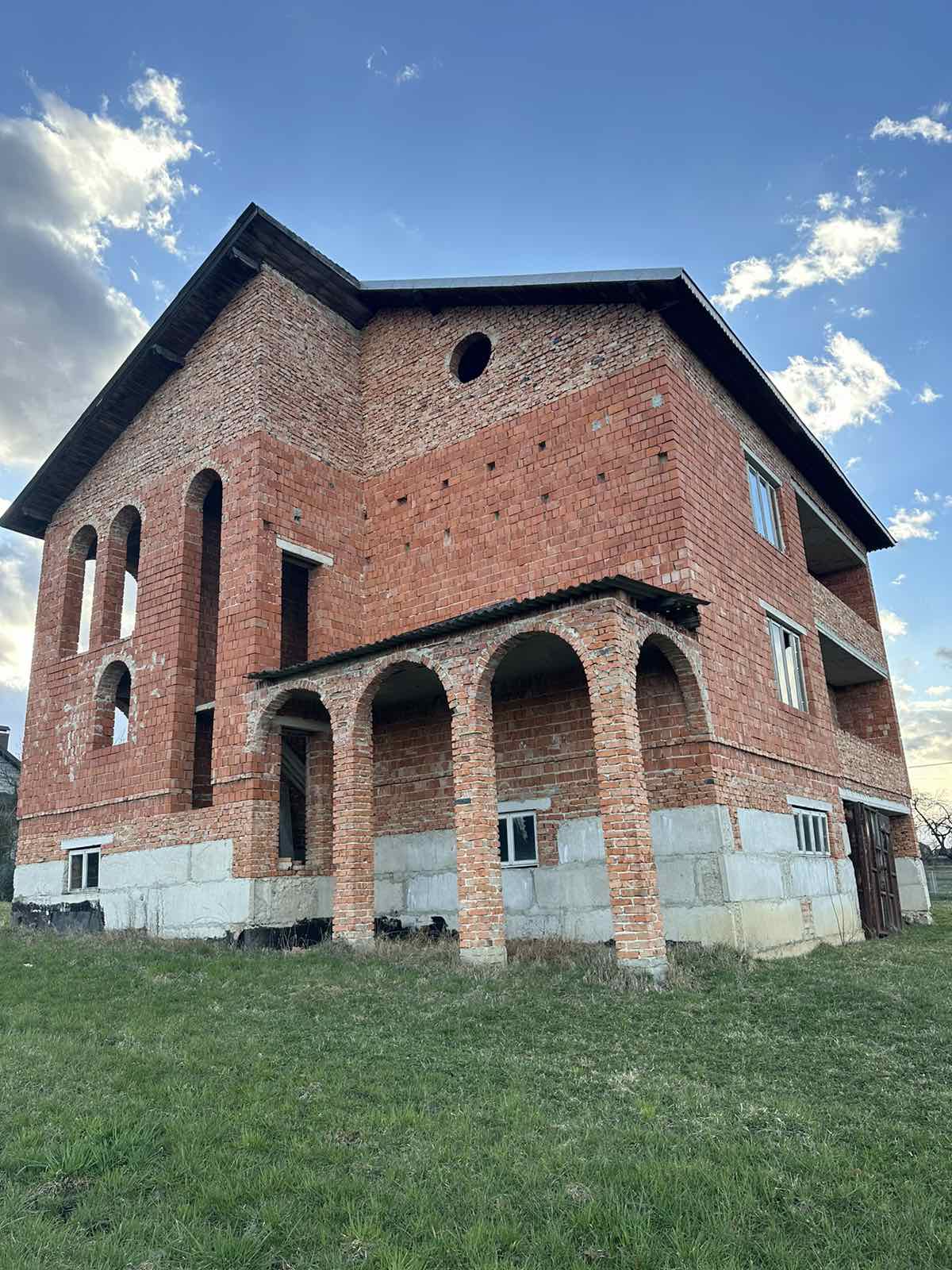 Фото 1 — Продаж - Будинок - - Ціна $27,000 - 2043