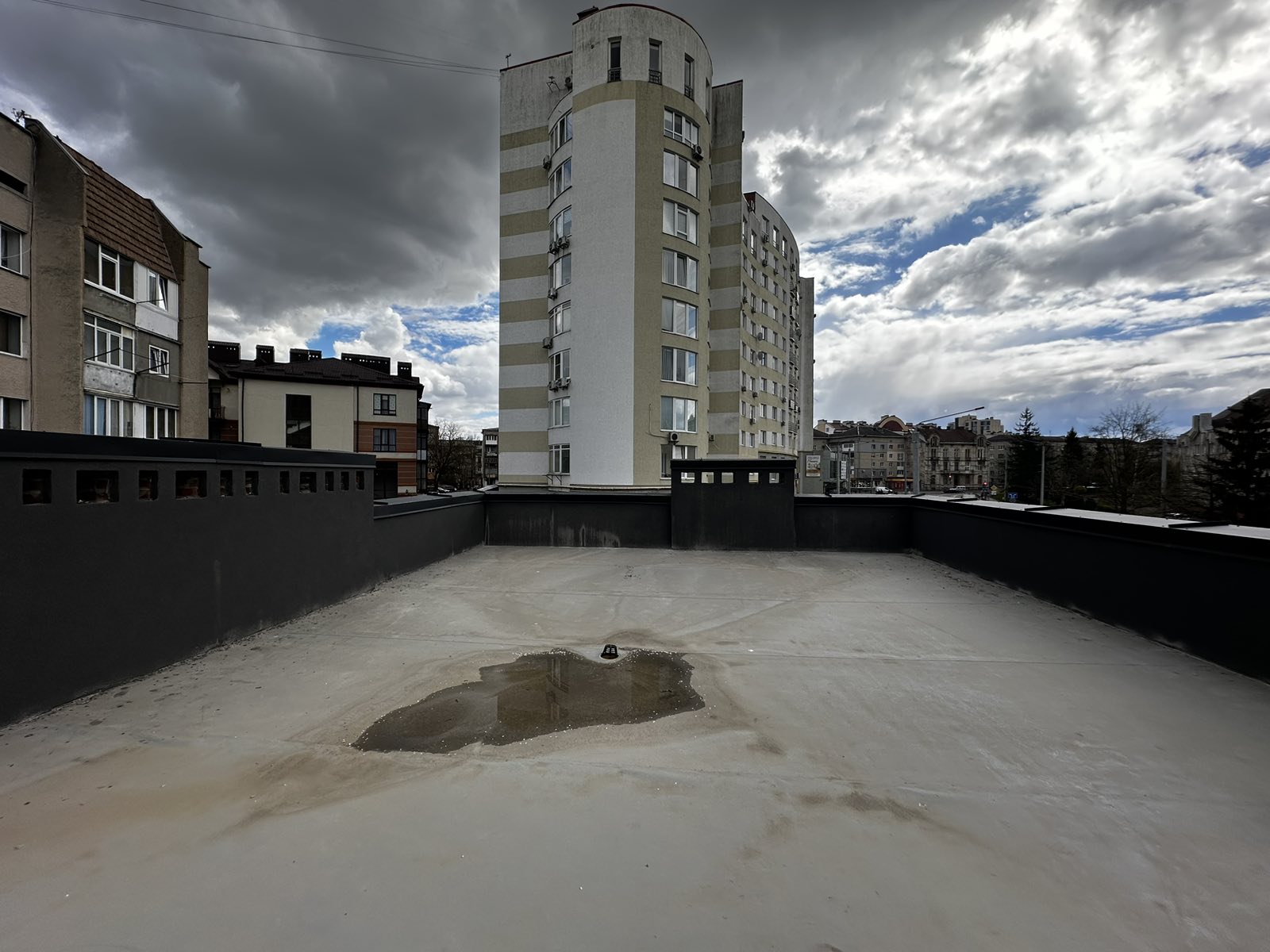 Фото 5 — Оренда - Приміщення вільного призначення - - Ціна $800 - 2071