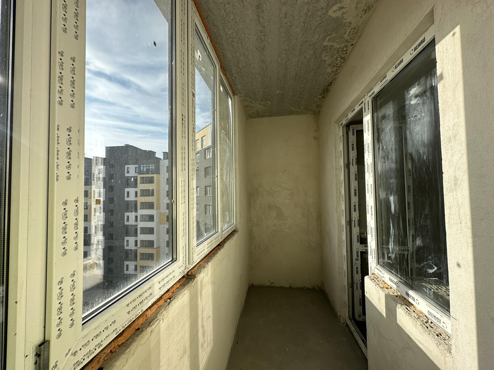Фото 9 — Продаж - Квартира - 2 Кімнати - Ціна $77,500 - 2225