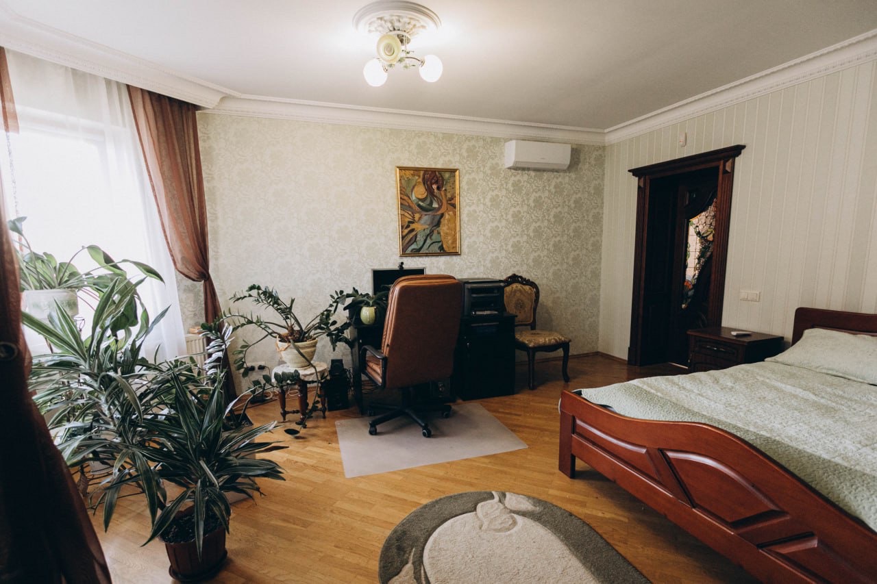 Фото 91 — Продаж - Будинок - - Ціна $425,000 - 2282