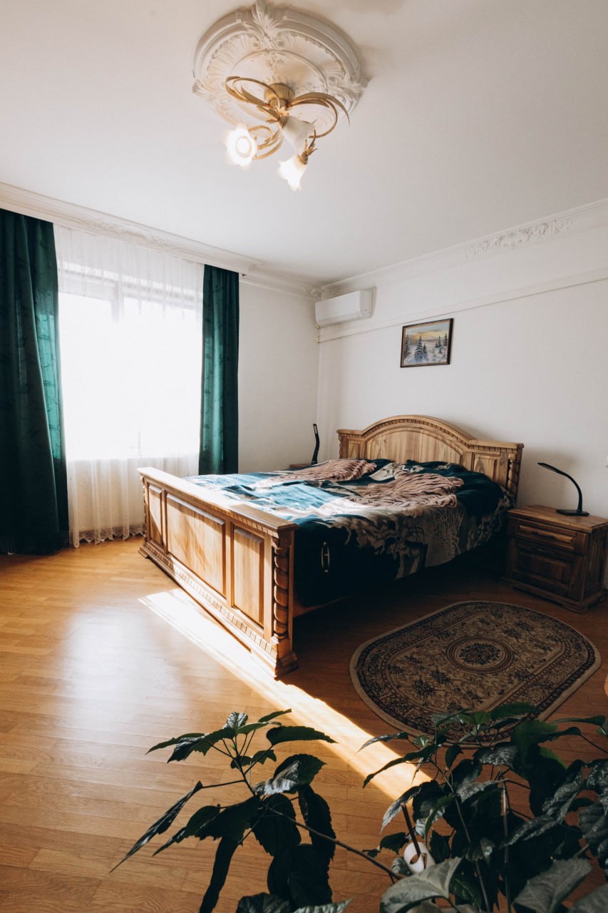 Фото 100 — Продаж - Будинок - - Ціна $425,000 - 2282