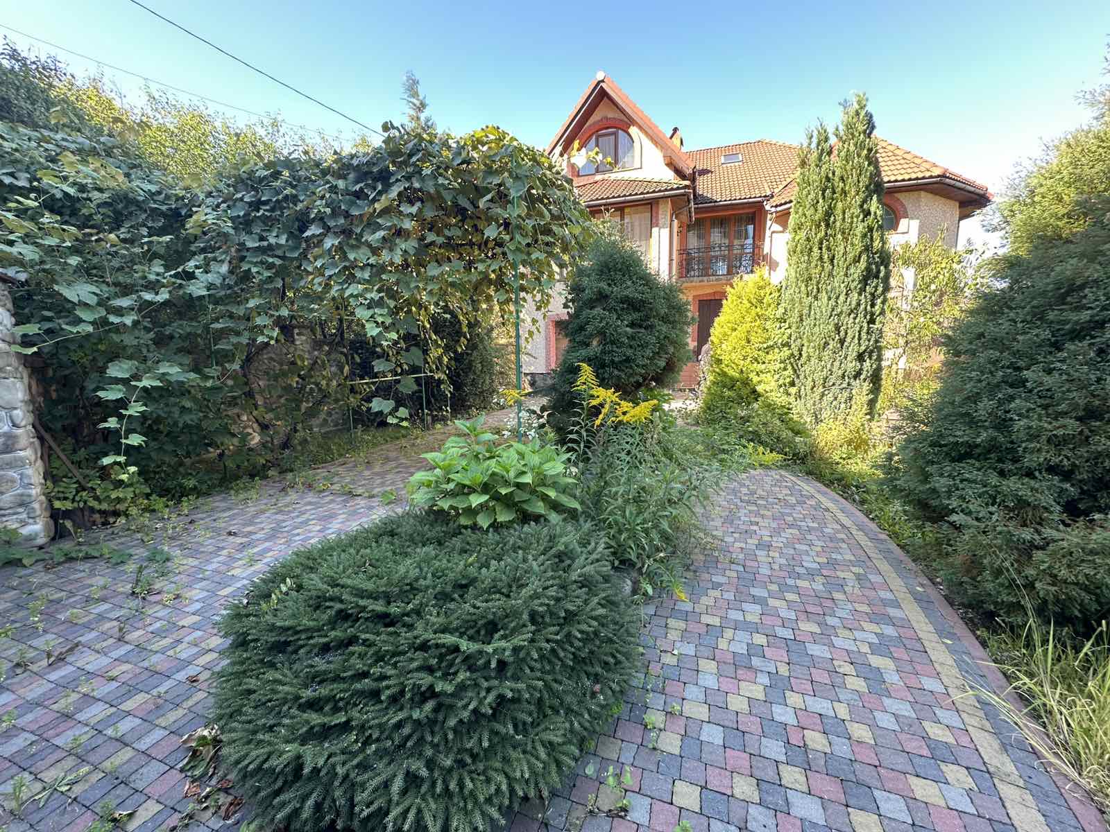 Фото 2 — Продаж - Будинок - - Ціна $214,000 - 2477