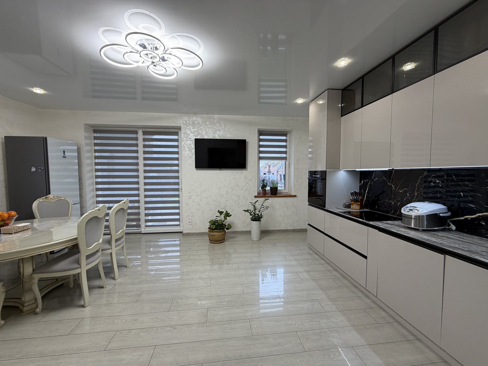 Фото 6 — Продаж - Будинок - - Ціна $380,000 - 2523