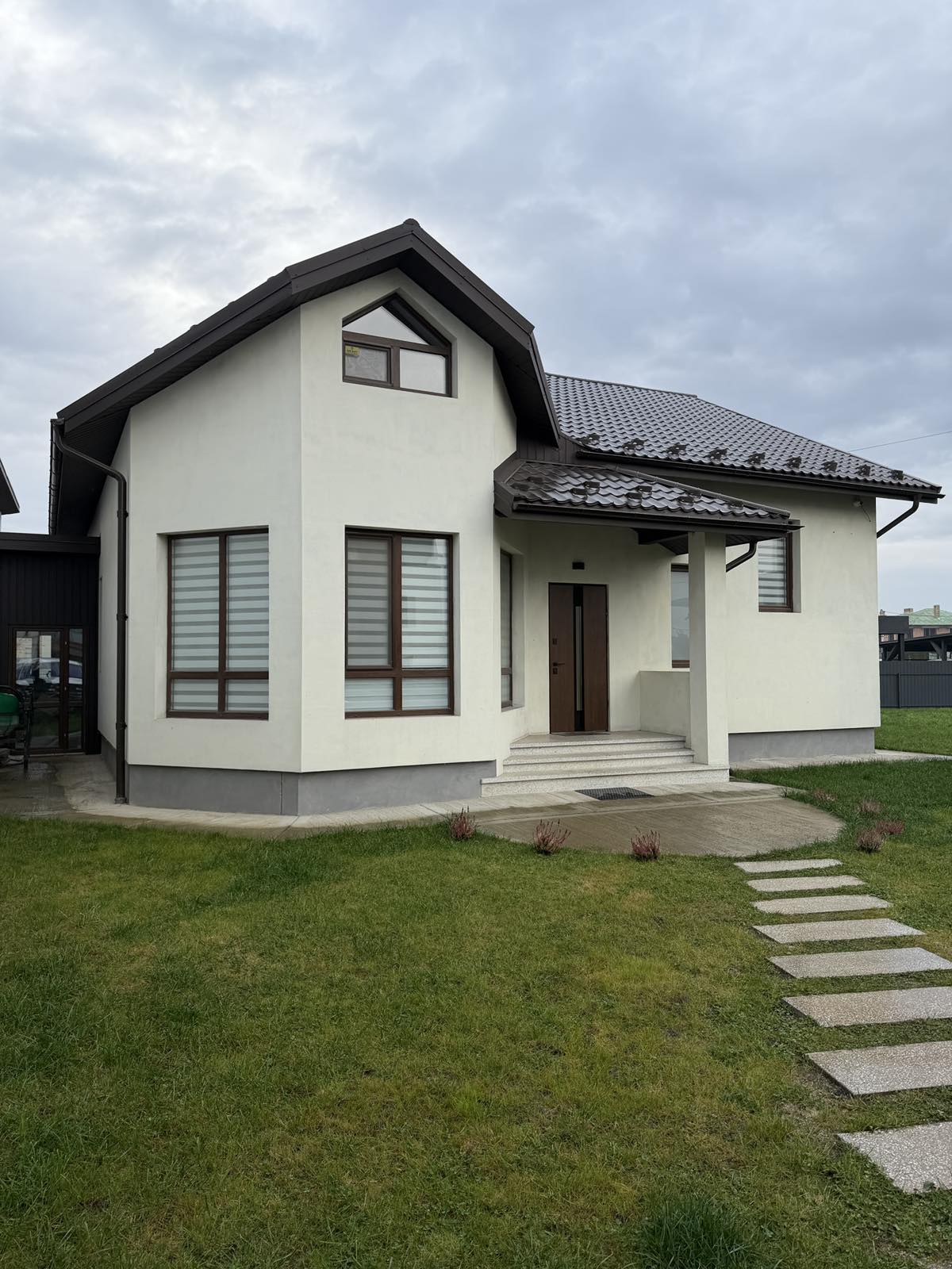 Фото 1 — Продаж - Будинок - - Ціна $380,000 - 2523