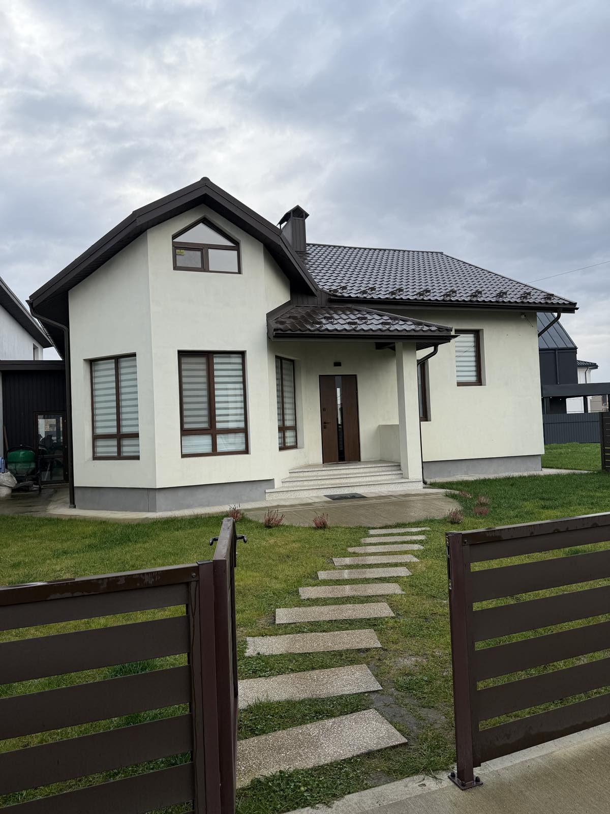 Фото 2 — Продаж - Будинок - - Ціна $380,000 - 2523