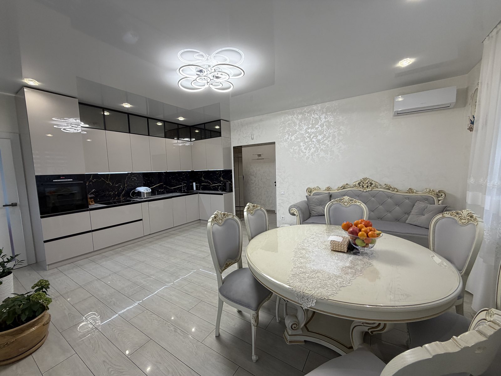 Фото 3 — Продаж - Будинок - - Ціна $380,000 - 2523