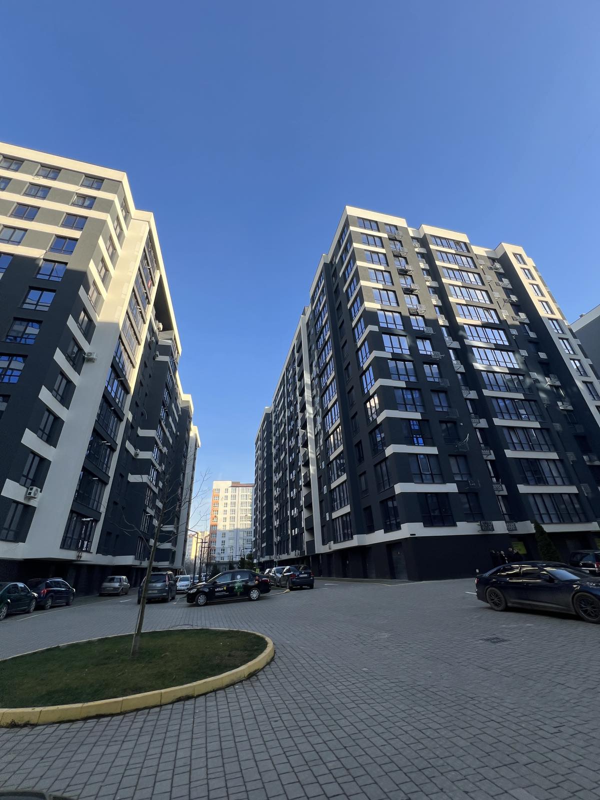 Фото 1 — Продаж - Квартира - 2 Кімнати - Ціна $71,500 - 2524