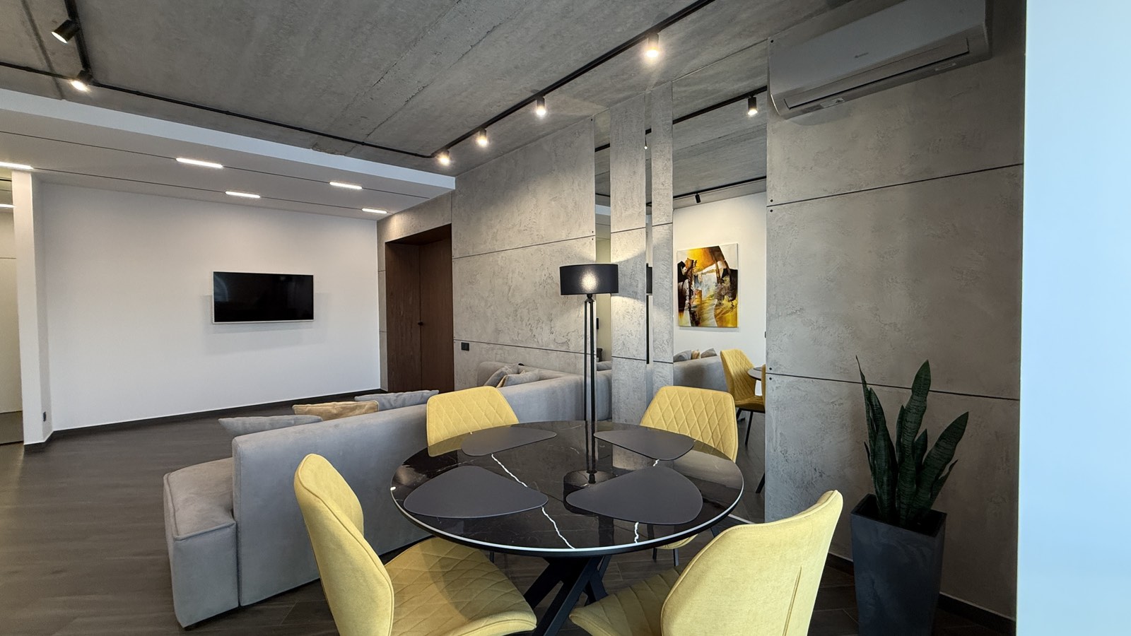 Фото 10 — Продаж - Квартира - 2 Кімнати - Ціна $165,000 - 2555