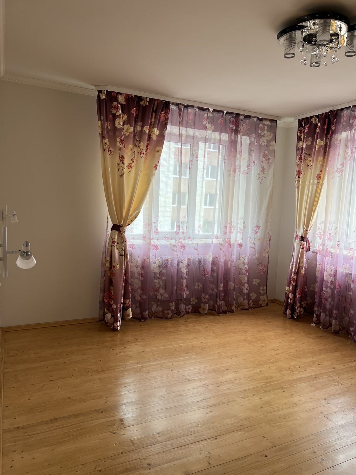 Фото 9 — Оренда - Квартира - 2 Кімнати - Ціна $350 - 1372